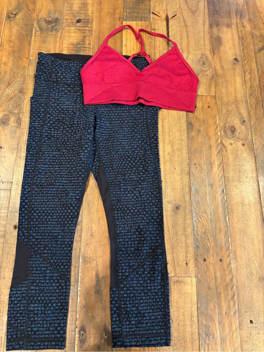lululemon athletica Black Patterned Leggings with Red Sports Bra